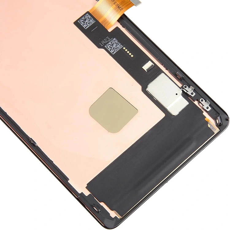 پکسل 7 پرو ایل سی ڈی اسکرینیں